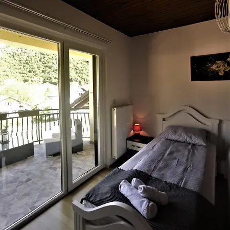 Hana - Smjestaj Sa Upotrebom Kuhinje Maison d'hôtes *