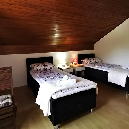Hana - Smjestaj Sa Upotrebom Kuhinje Maison d'hôtes